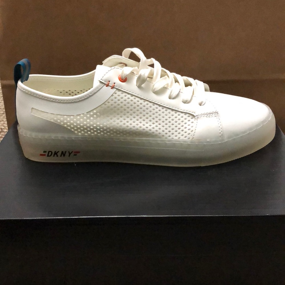 Dkny men Aaron sizes 7, 9